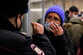 Este primer síntoma podría decirte si estás contagiado de Ómicron; variante podría no ser el fin de la pandemia y Europa se rinde y planea nueva estrategia contra el Covid: tres cosas que aprendimos del coronavirus esta semana