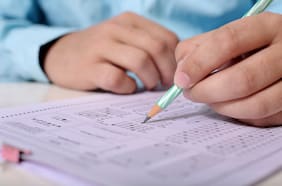 En defensa del conocimiento: la prueba PISA y las aporías de la educación