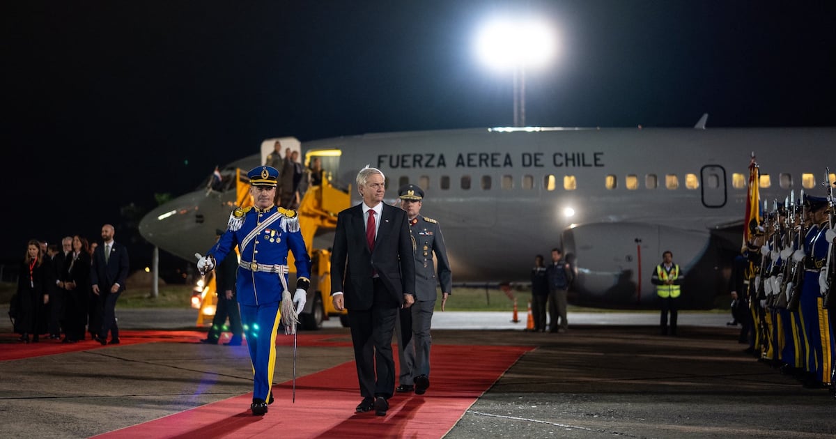 President Kast arrives in Asunción to attend Mercosur Summit and highlights world rankings: