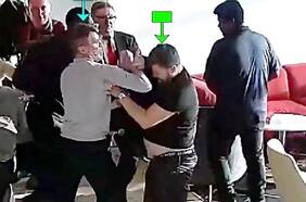 Agresión y codazo contra un hincha del Arsenal: el lío que involucra a Roy Keane, leyenda del Manchester United