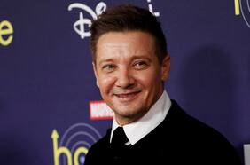 Jeremy Renner regresa a trabajar a un año de su terrible accidente