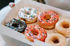 Estas son las promociones y descuentos por el Día de la Dona 2025