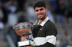 El heredero reclama su trono: Alcaraz bate a Sinner y obtiene su segundo Roland Garros en una definición para enmarcar