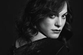 Voz femenina: Daniela Vega