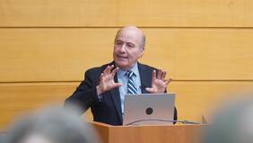 Asesor económico de Kast compromete austeridad fiscal “estricta” y no hacer cambios a leyes laborales vigentes