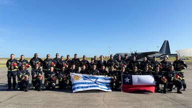 Brigadistas uruguayos refuerzan el combate de los incendios forestales en el sur: se unen a los 145 mexicanos que llegaron ayer