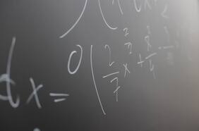 Columna de Héctor Pastén: Números primos, de la pizarra a la gente