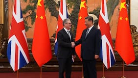 Starmer se reúne con Xi Jinping en Beijing y busca lazos “más sofisticados” entre Reino Unido y China