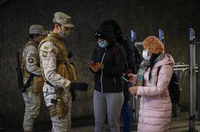 Paris califica de “preocupante” alto número de personas que salen a trabajar en la RM: “Significa que no están cumpliéndose algunas normas de cuarentena”