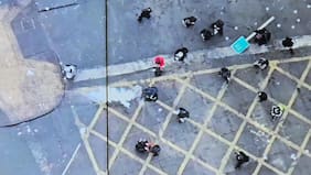 Carabineros reporta desórdenes en paralelo a la marcha por el Día del Trabajador en Santiago