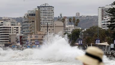 Avisan sobre marejadas desde este lunes entre Coquimbo y el Golfo de Arauco