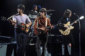 “Revolution” de los Beatles: si hablas de violencia, no me incluyas