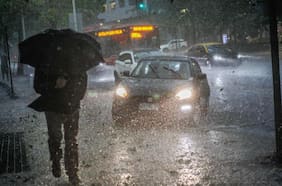 Lluvia, granizos y tormentas: el pronóstico de un nuevo sistema frontal que llega a Santiago y la zona central