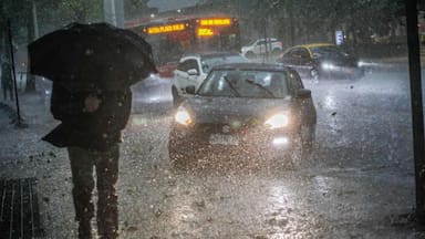 Lluvia, granizos y tormentas: el pronóstico de un nuevo sistema frontal que llega a Santiago y la zona central
