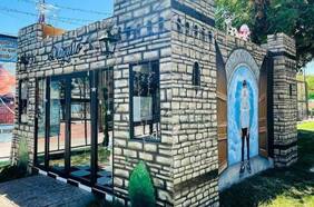 Muertes a todo lujo: mausoleos de delincuentes y narcos se levantan en plazas y espacios públicos