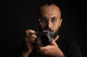 “No temíamos a la muerte si moríamos cumpliendo nuestra misión”. El testimonio de Belal Khaled, fotoperiodista palestino en Gaza