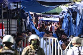 Autoridades concretan 2ª fase del Plan Meiggs: retiro masivo de toldos, instalación de rejas y despliegue de 140 carabineros