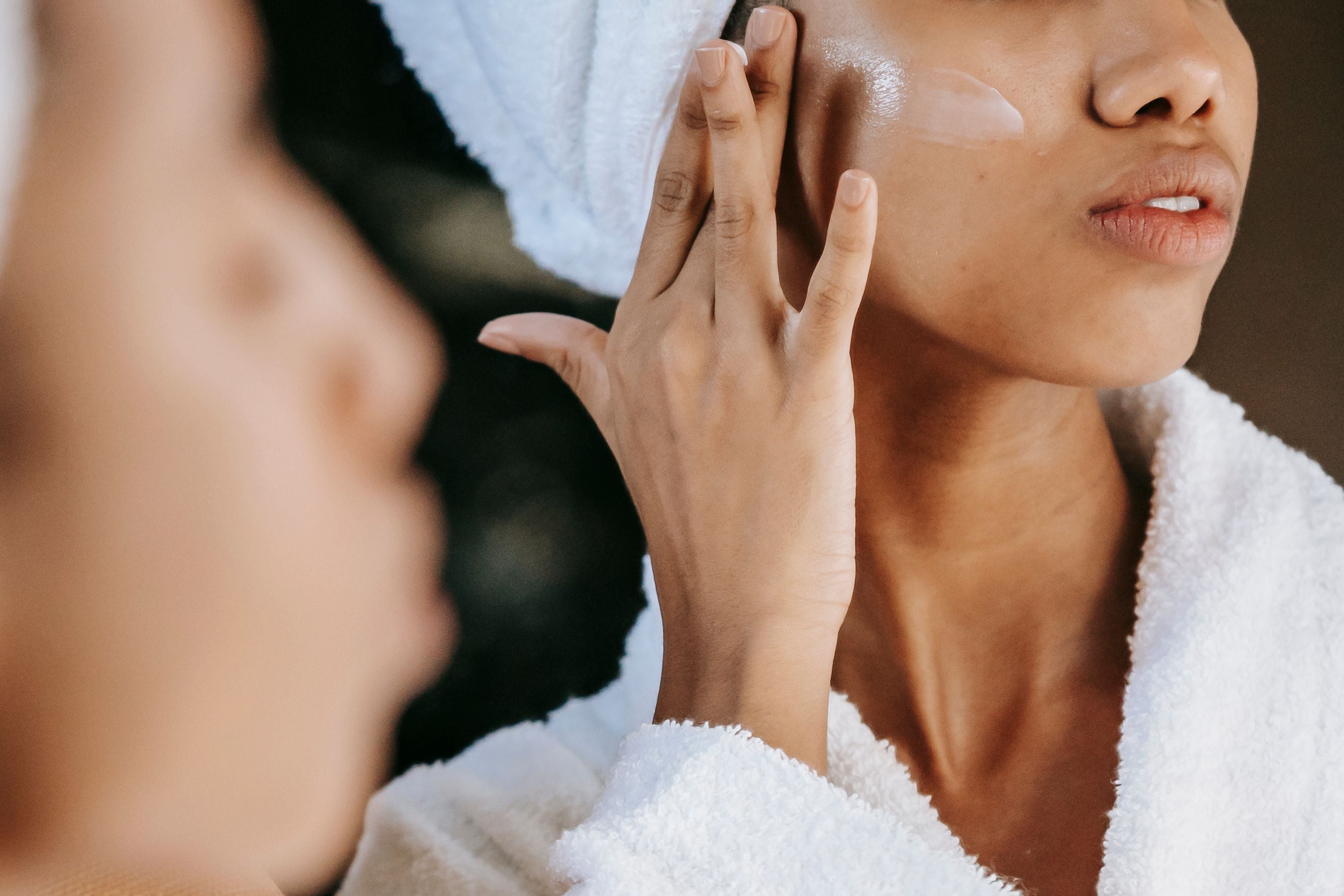 ¿Se puede revertir el envejecimiento de la piel? El nuevo enfoque científico que transforma la cosmética