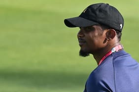 Samuel Eto’o vive tenso momento con el DT de Camerún delante del presidente del país: “A mí no me hables así”