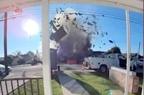 Impactante explosión de gas destruye varias casas de lujo en California