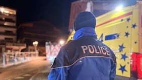 Tragedia en centro de esquí suizo: sobrevivientes relatan pánico y fallas en la evacuación tras incendio en Año Nuevo