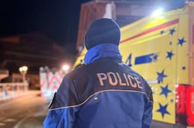 Tragedia en centro de esquí suizo: sobrevivientes relatan pánico y fallas en la evacuación tras incendio en Año Nuevo