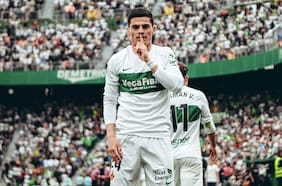 Un triunfo vital: Lucas Cepeda anota su primer gol en España ante el Valencia y saca del descenso al Elche