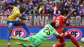 Embarrados en Collao: la U no se levanta después del Superclásico y hace revivir al Campanil