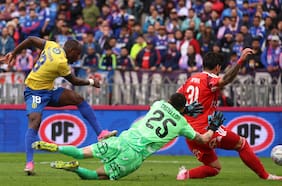 Embarrados en Collao: la U no se levanta después del Superclásico y hace revivir al Campanil