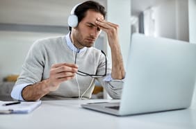 Por qué no debes contestar correos electrónicos pasivo-agresivos, según una experta