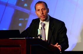 Pablo Echeverría por nueva Constitución: “Coarta duramente la libertad para emprender, desprecia la libertad de elegir derechos como la educación, la salud y las pensiones”