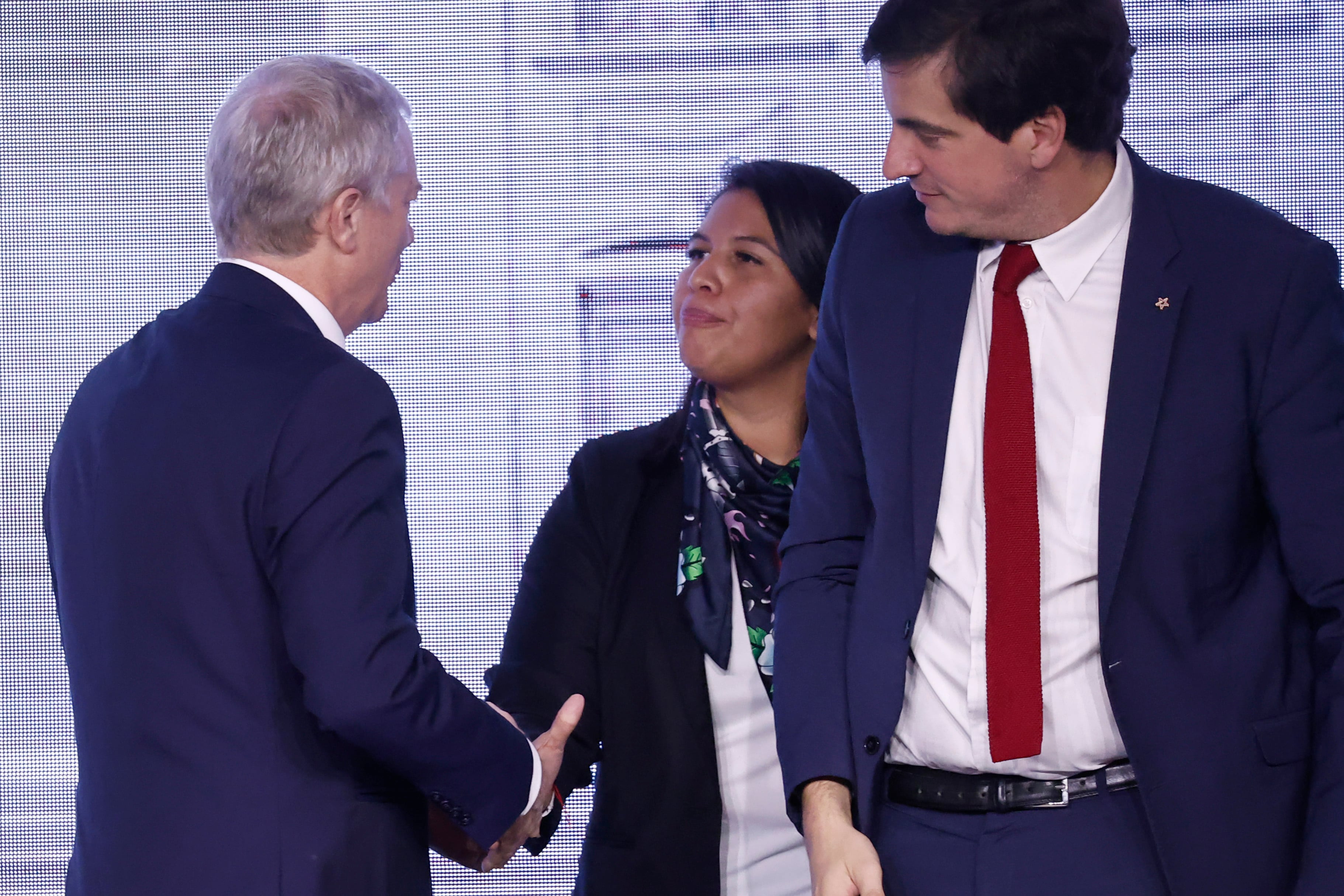 Uso de la "derechita cobarde" por parte de diputada republicana hastía a Chile Vamos y provoca llamado de atención de RN