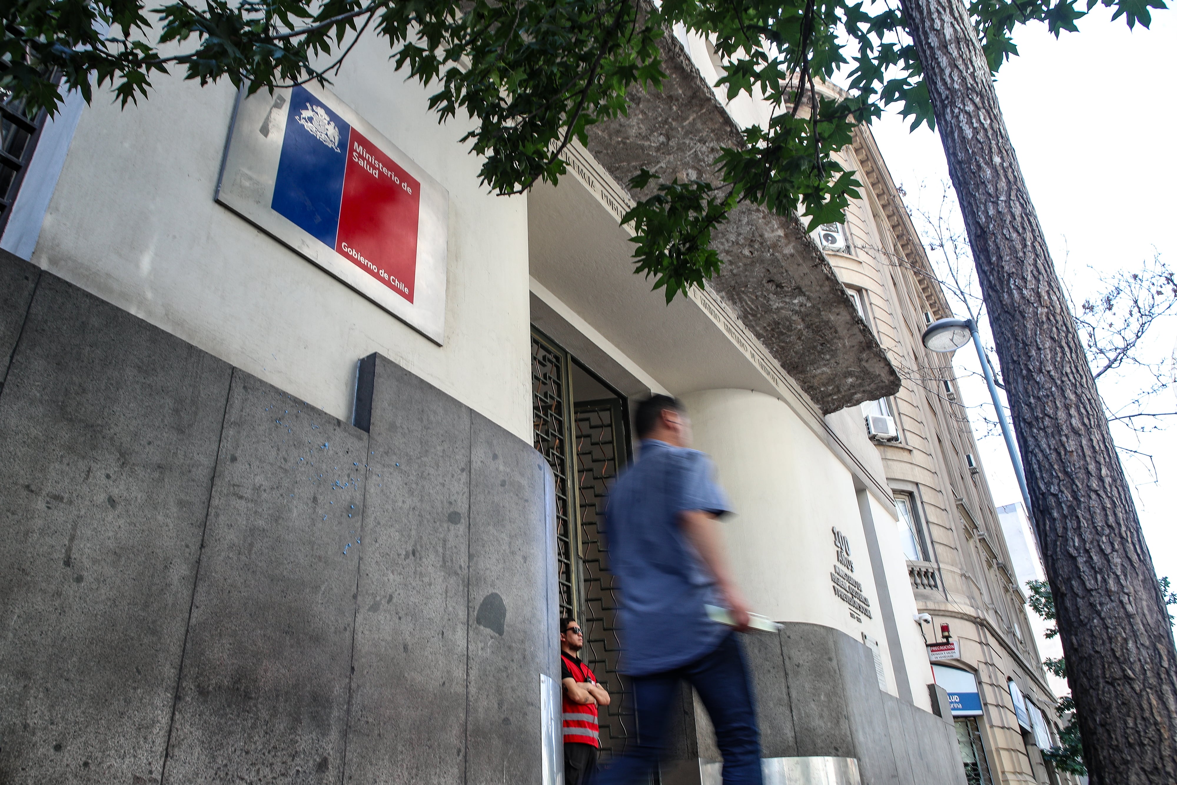 Subrogancias dominan las subdirecciones médicas: 45 de 58 cargos siguen sin titular