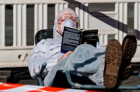 Ciencia, historia y testimonios: los nuevos libros sobre el Covid-19 y las grandes pandemias