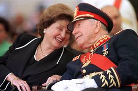 Pugna por pago de impuestos: la última batalla tributaria de Lucía Hiriart por la herencia de Pinochet