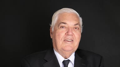 El histórico expresidente de Concha y Toro pone fin a 57 años en la empresa