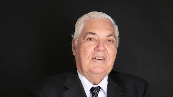 El histórico expresidente de Concha y Toro pone fin a 57 años en la empresa