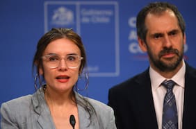 Vallejo defiende saludo de Boric a Milei en Bolivia y apunta que críticas de la oposición son “superfluas”