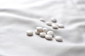 Científico de Harvard crea potencial tratamiento para revertir envejecimiento con una pastilla en una semana