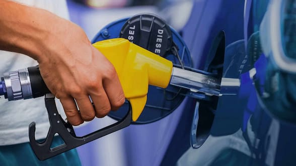 Precios de bencinas anotan casi nula variación tras cambio de parámetros en el Mepco