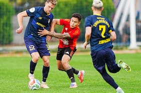 Con miras en su partido ante la Roja: Perú es goleado por el colista del fútbol ruso