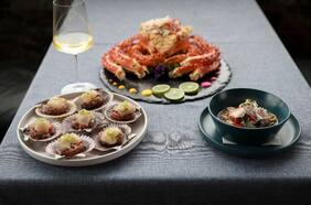 ¿Dónde ir a comer el 1 de enero? Restaurantes abiertos en Santiago el día feriado