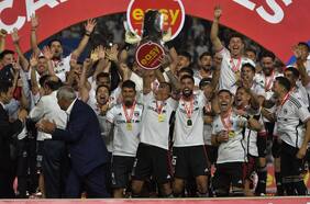 La Copa Chile es de Colo Colo: el Cacique derrota al descendido Magallanes y cierra el año con una sonrisa