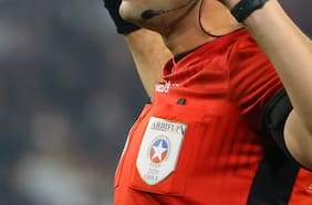 Gol offside, agresiones y cambios extra: ausencia del VAR en Copa Chile y bajo nivel del arbitraje agudizan crisis de Tobar