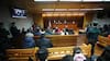 Tribunal fija penas de cárcel y multas de miles de millones a médicos colombianos condenados por red de licencias falsas