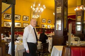 Crítica gastronómica de Don Tinto: Confitería Torres, dejado de la mano de Dios