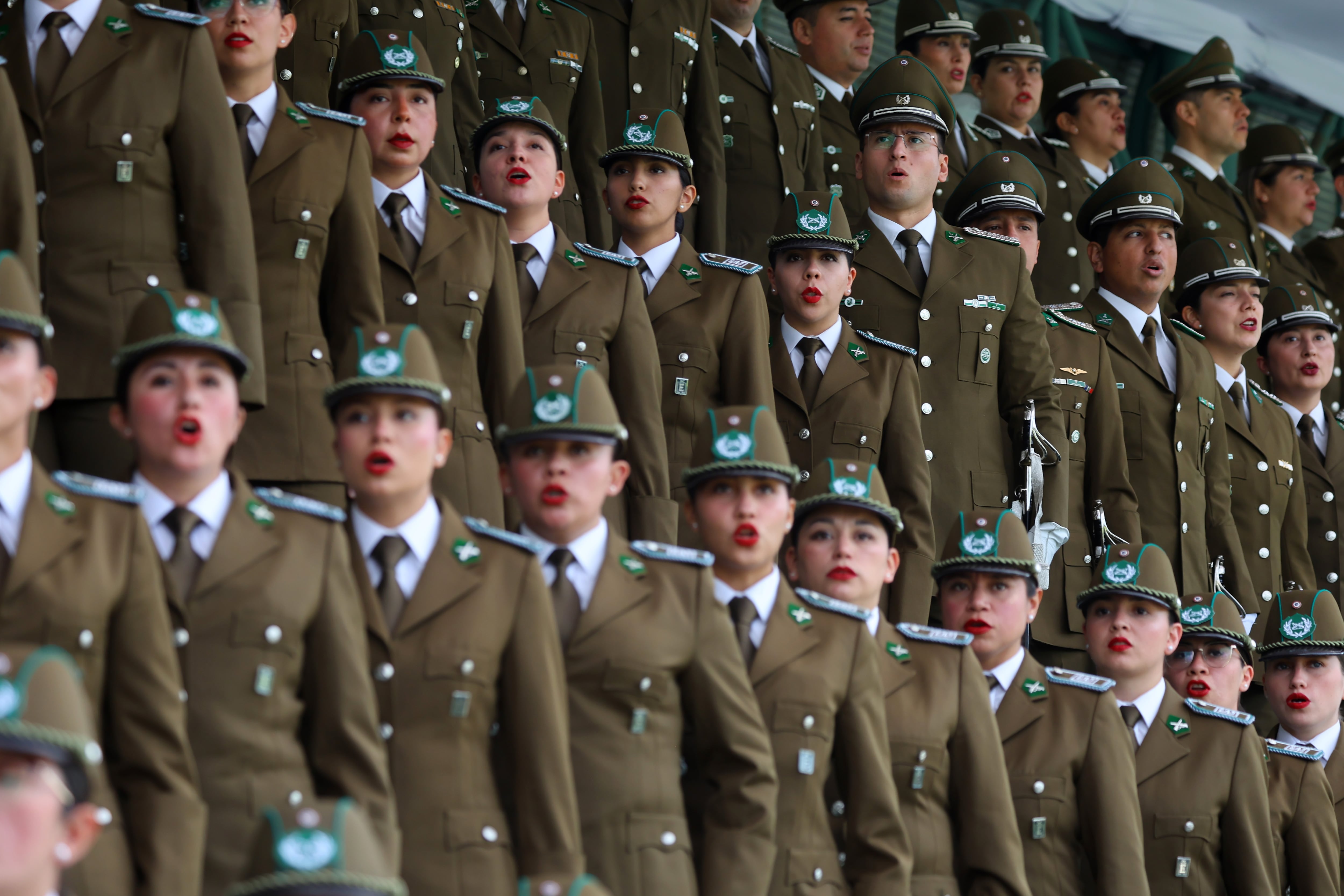 Kast dice que en los últimos cinco años más de 4.500 carabineros se han retirado: verdadero ✅