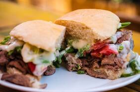 Más allá de la Fuente Alemana: dónde encontrar los mejores sándwiches de Santiago