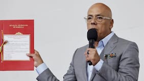 Parlamento de Venezuela aprueba ley de hidrocarburos y abre explotación petrolera a privados