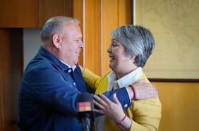 Gobernador Mundaca se reúne con Jeannette Jara y anuncia su incorporación a despliegue de campaña por Valparaíso